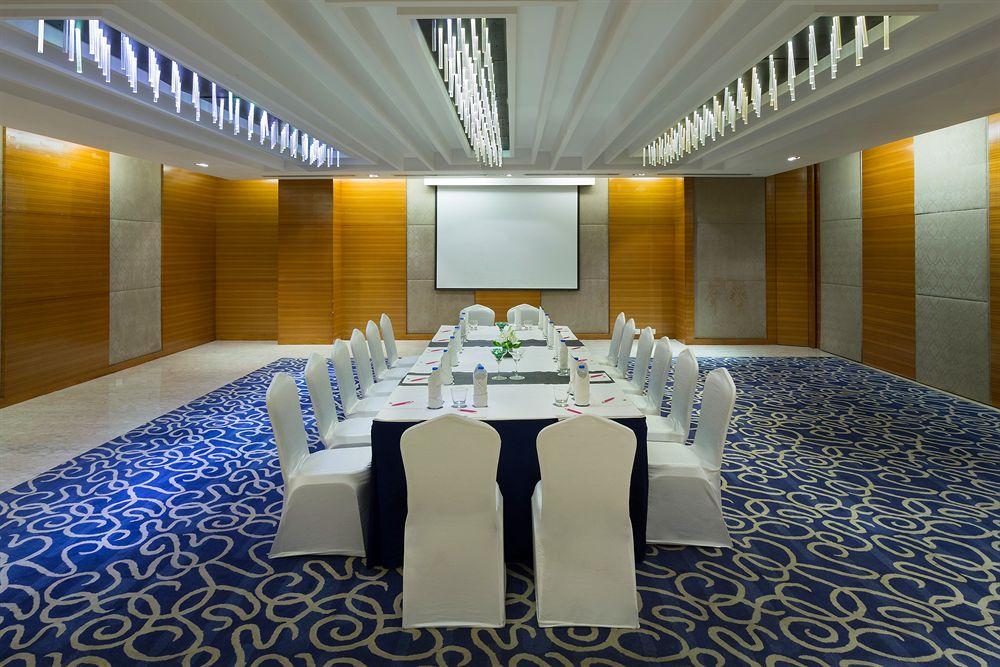 Four Points By Sheraton Jaipur, City Square Extérieur photo