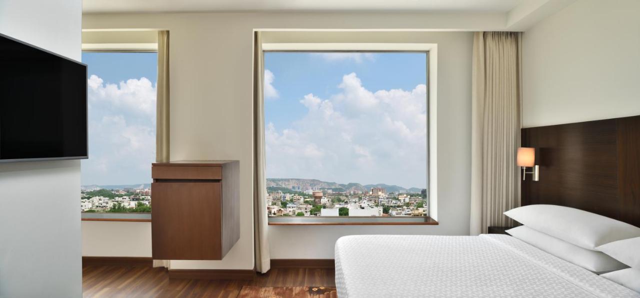 Four Points By Sheraton Jaipur, City Square Extérieur photo