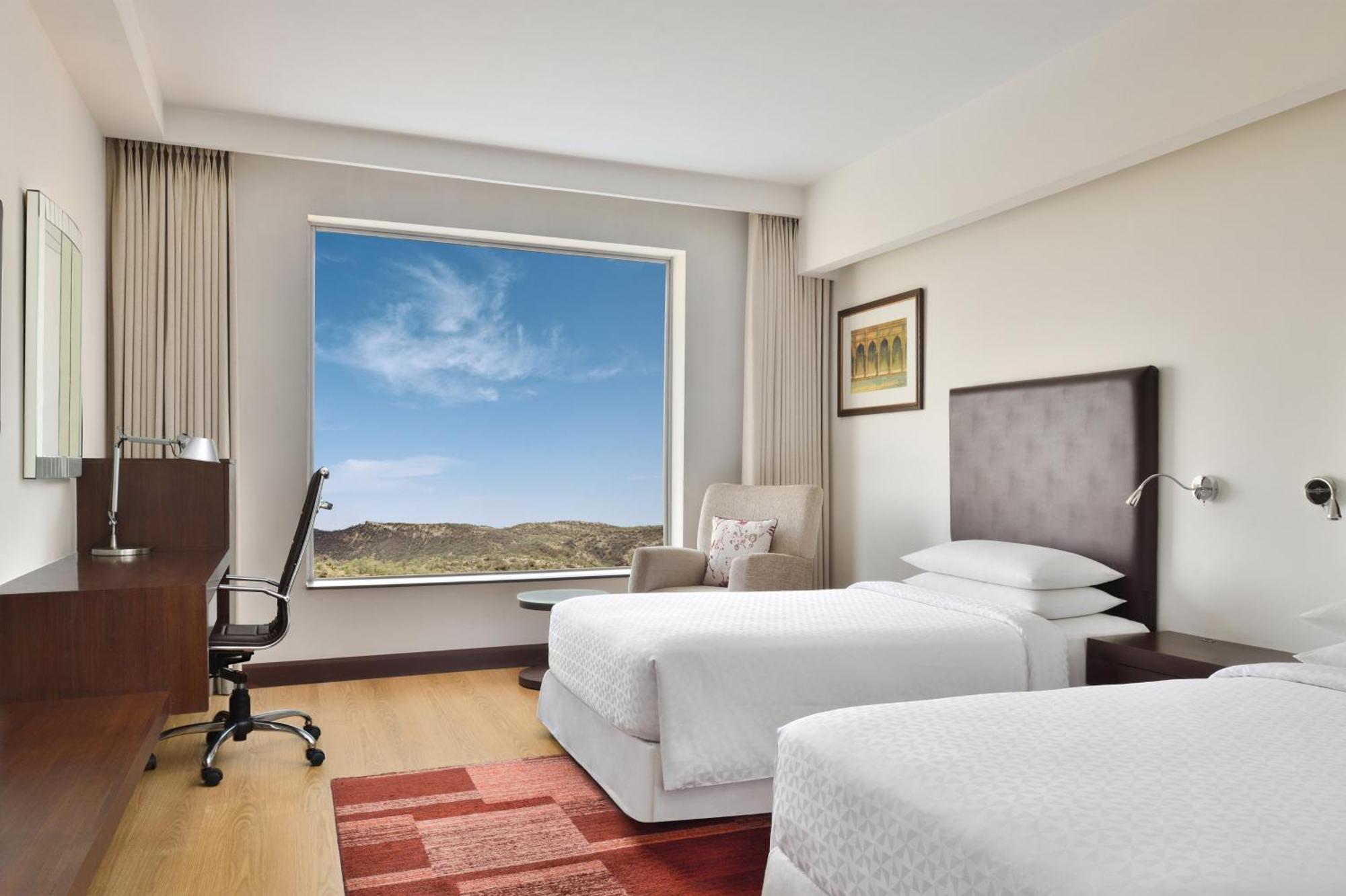 Four Points By Sheraton Jaipur, City Square Extérieur photo