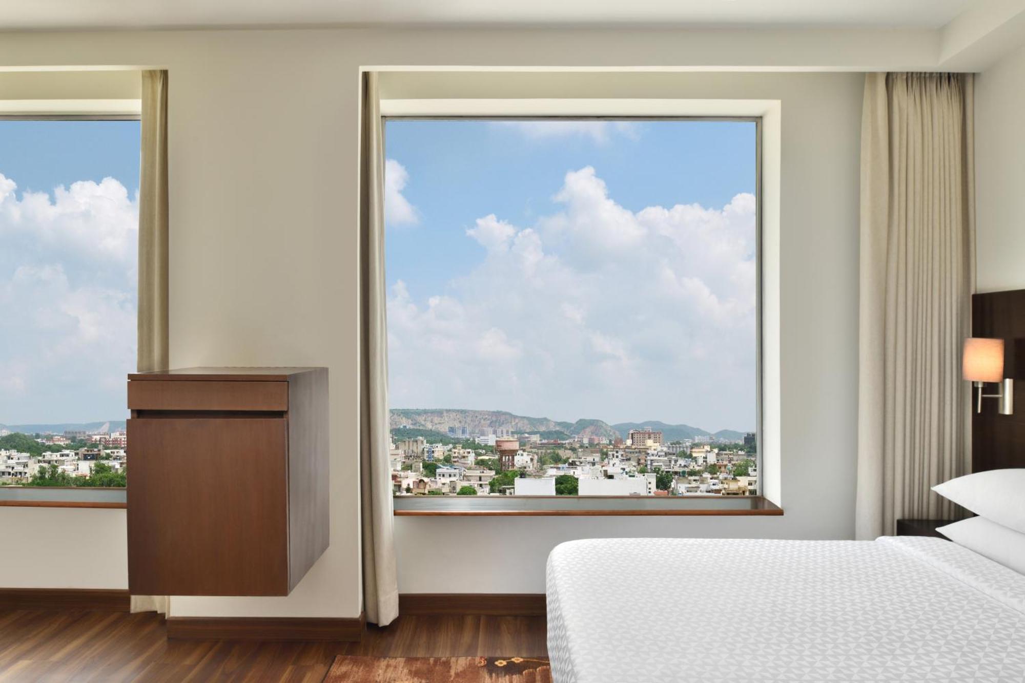 Four Points By Sheraton Jaipur, City Square Extérieur photo
