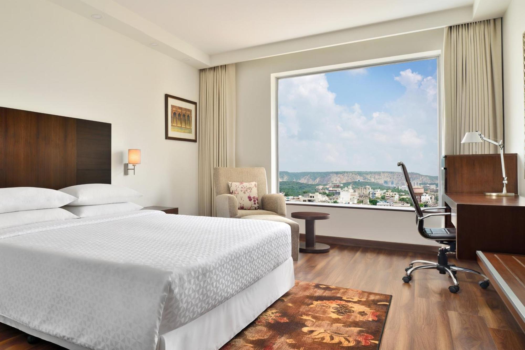 Four Points By Sheraton Jaipur, City Square Extérieur photo
